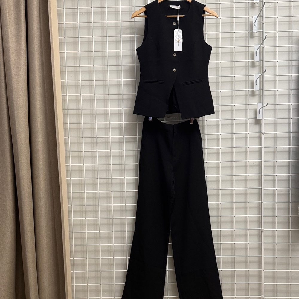 Chic Black Women's Pantsuit